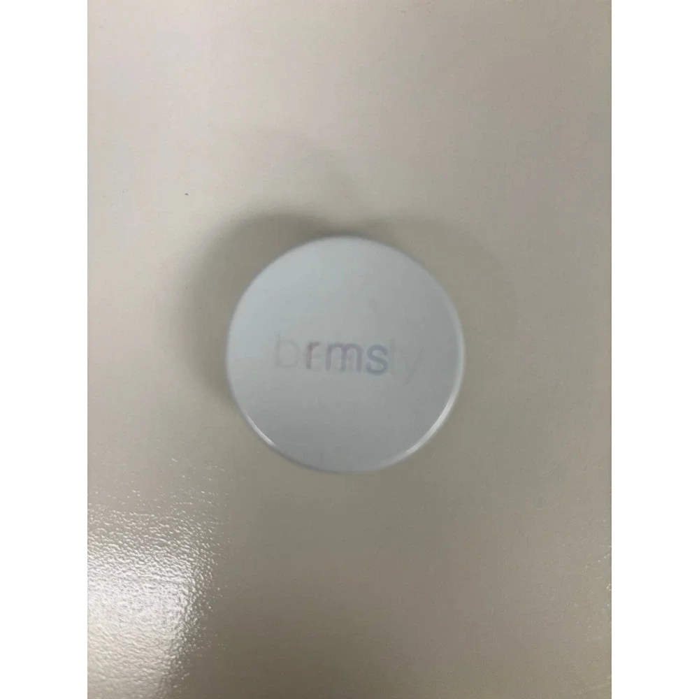 RMS beauty un cover up concealer in 000